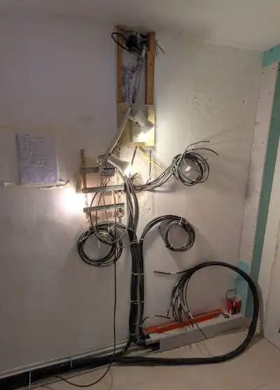 Nouveaux circuits arrivant en bas du tableau avant installation