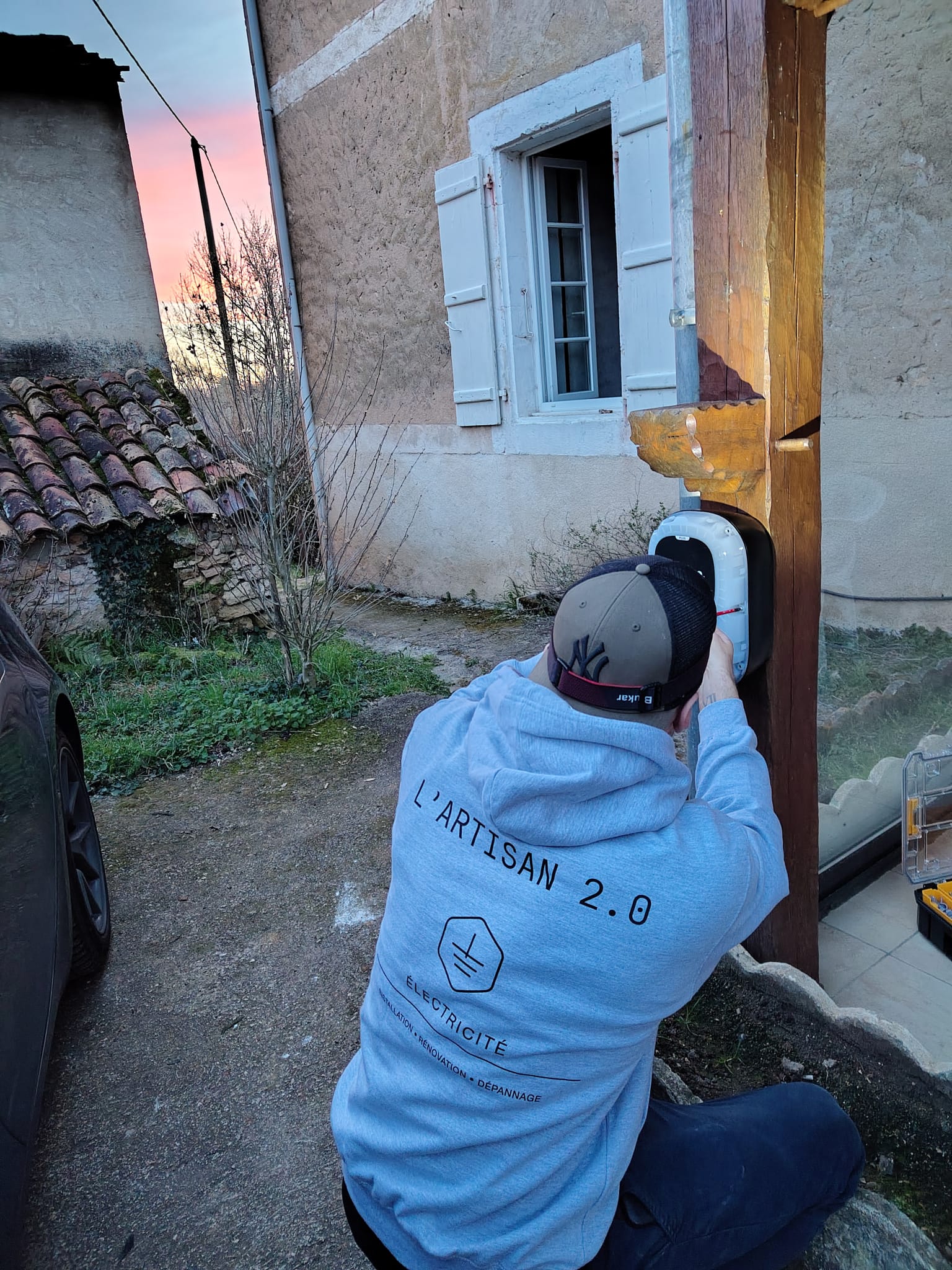 Installation de la borne – en cours de pose