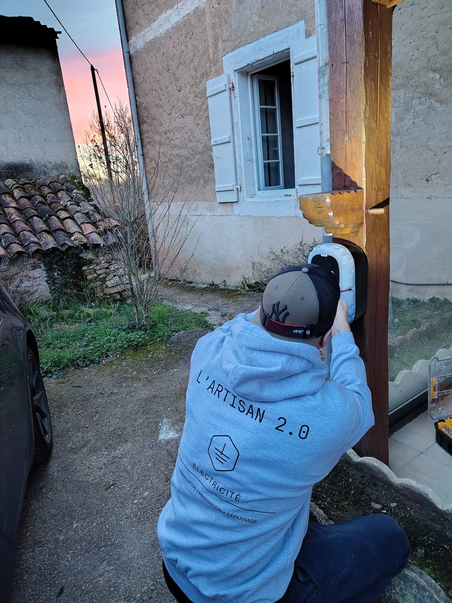 Installation de la borne – en cours de pose